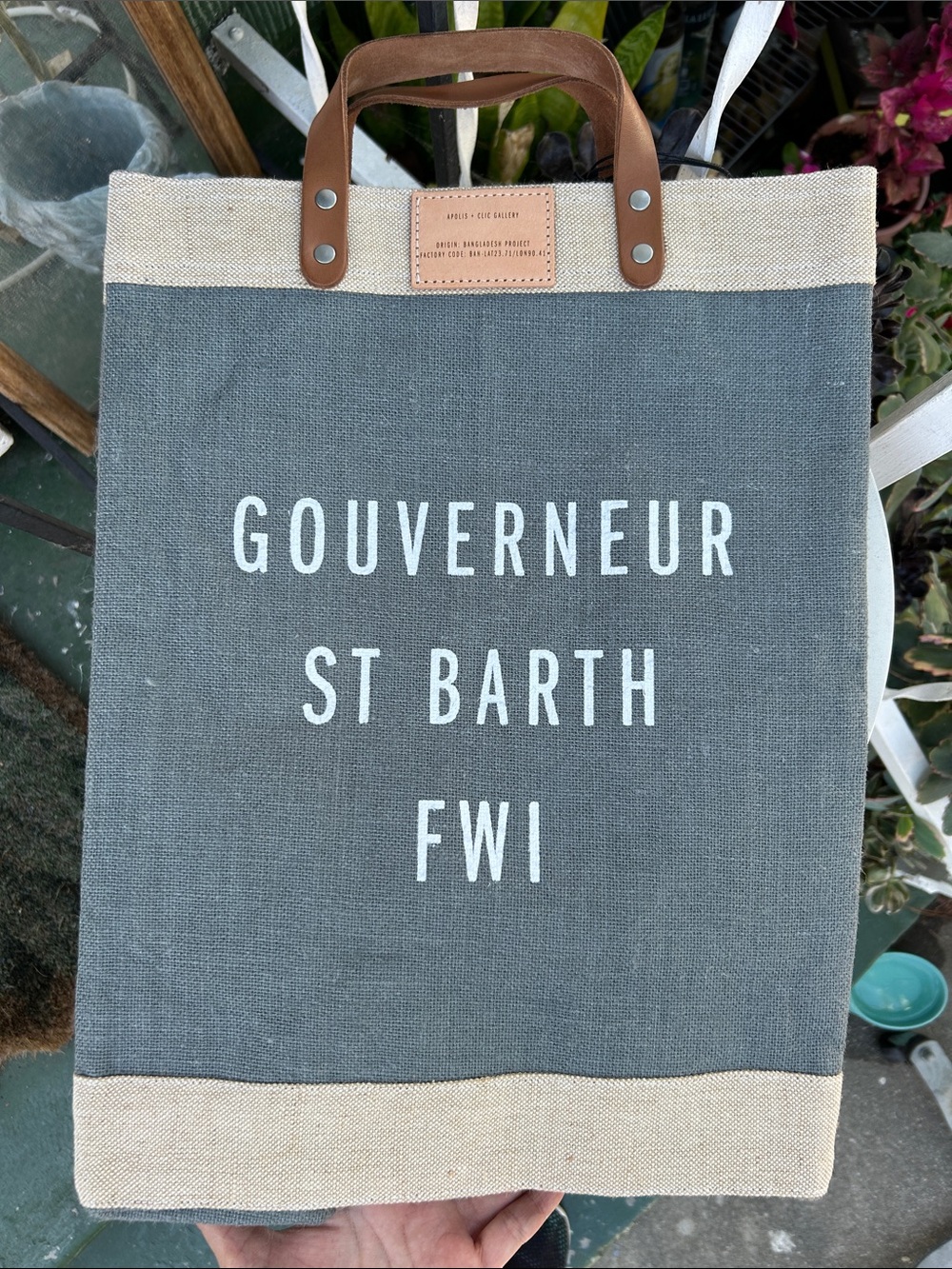 Large tote